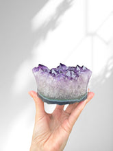 Load image into Gallery viewer, Amethyst Cupcake 09
