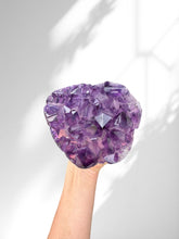 Load image into Gallery viewer, Amethyst Cupcake 08
