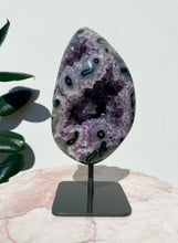 Load image into Gallery viewer, Amethyst Druzy 01
