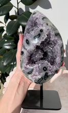 Load image into Gallery viewer, Amethyst Druzy 01
