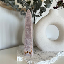 Load image into Gallery viewer, Pink Amethyst Point 04
