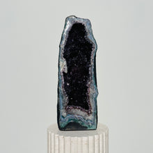 Load image into Gallery viewer, Amethyst Geode | 24.86kg
