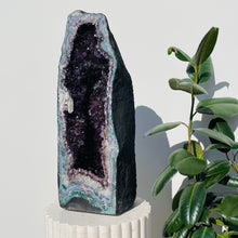 Load image into Gallery viewer, Amethyst Geode | 24.86kg
