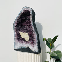 Load image into Gallery viewer, Amethyst Geode | 32.77kg
