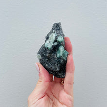 Load image into Gallery viewer, Emerald Rough Rock
